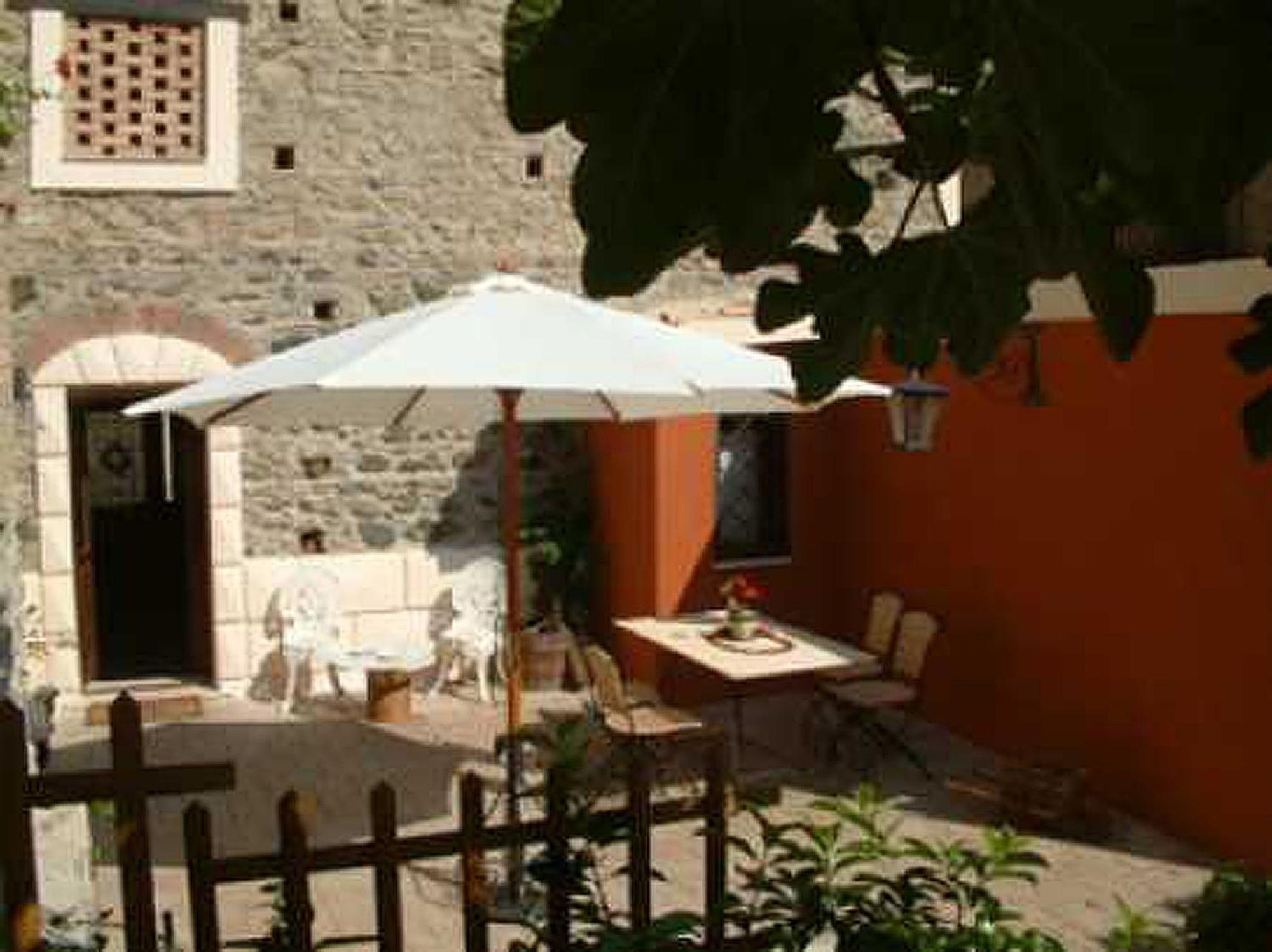 La Gatta Sul Tetto Bed & Breakfast Rossano Exterior photo