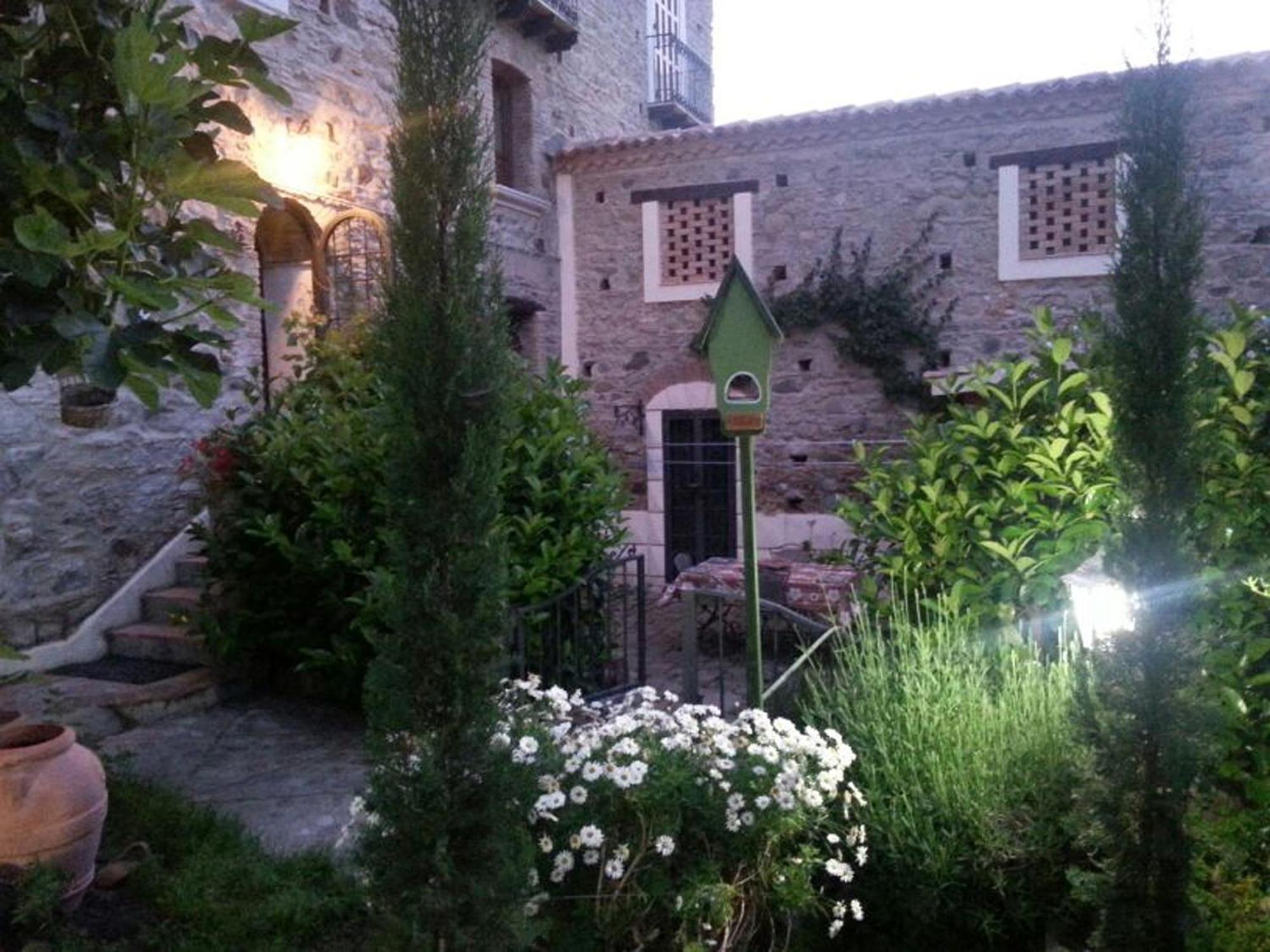 La Gatta Sul Tetto Bed & Breakfast Rossano Exterior photo